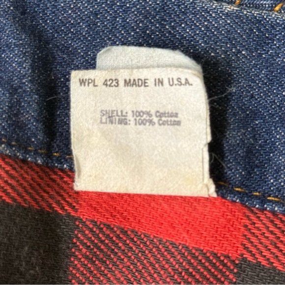 Levi's Vintage Red and Black Buffalo Plaid Trucker Denim Jacket. Size 42 - Picture 16 of 16